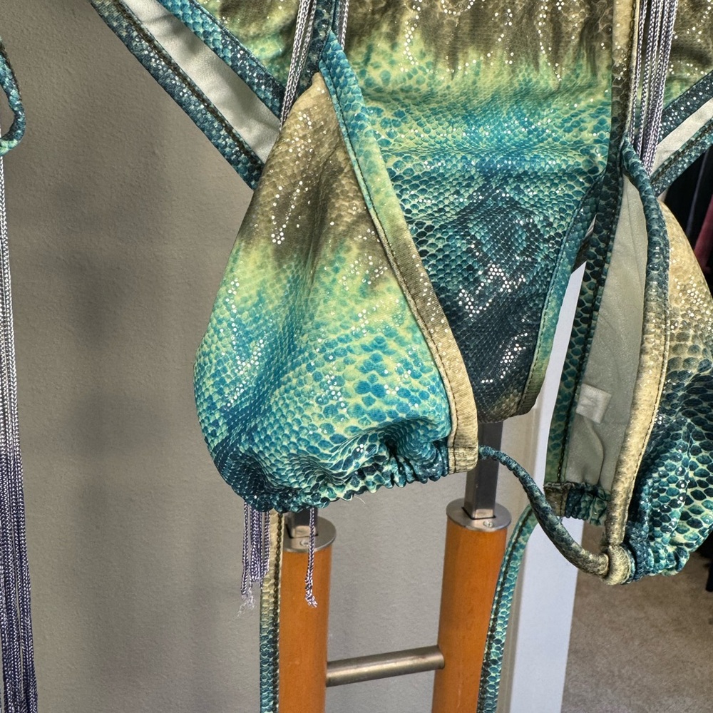 🔥 Alexis Designer Bikini – Emerald Python Print 🔥 - Picture 9 of 16